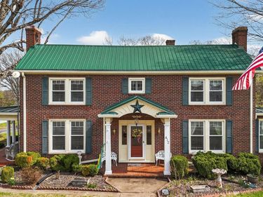 412 N Main Street, Gretna, VA 24557