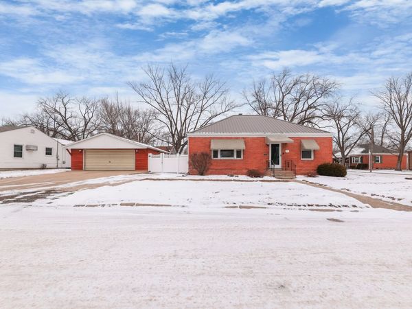 1428 Pickwick Street , Ottawa, IL 61350