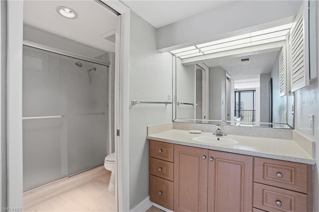 26131 Hickory Blvd , Unit 4D, Bonita Springs, FL 34134 Photo