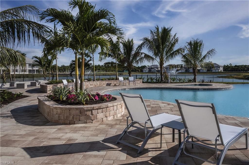 315 Indies Dr W, Unit 202, Naples, FL 34114 Photo