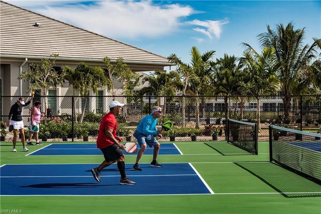 315 Indies Dr W, Unit 202, Naples, FL 34114 Photo
