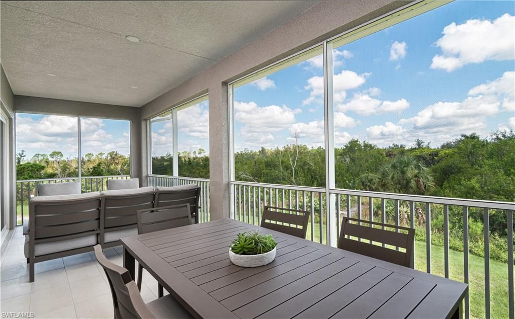 315 Indies Dr W, Unit 202, Naples, FL 34114 Photo