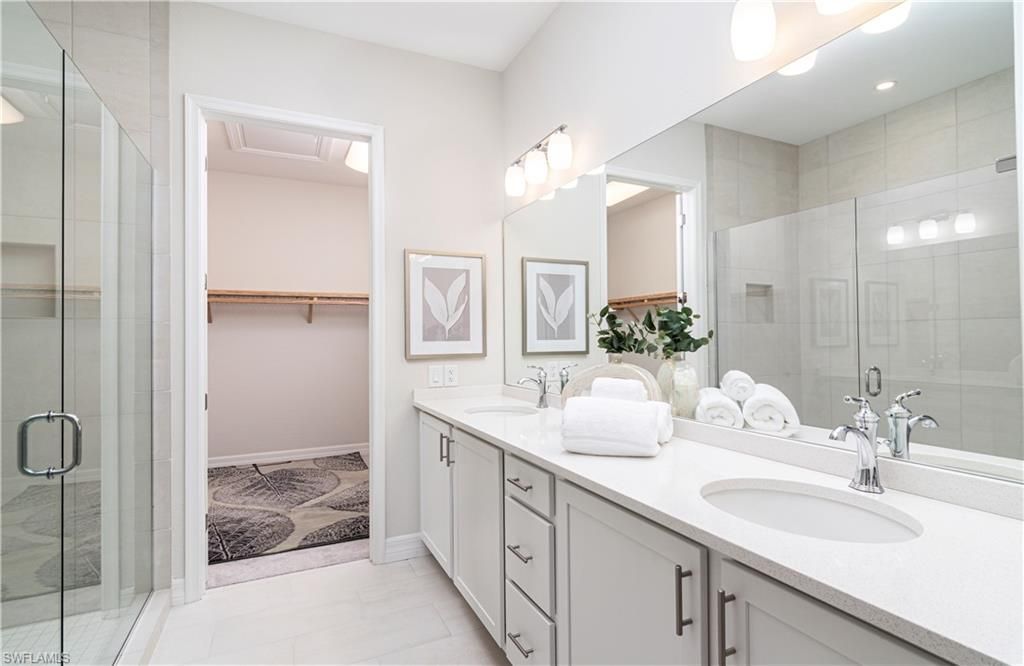 315 Indies Dr W, Unit 202, Naples, FL 34114 Photo