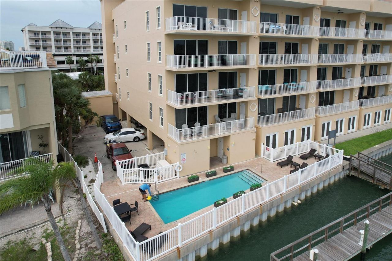 600 Bayway Boulevard, Unit 304, Clearwater Beach, FL 33767 Photo