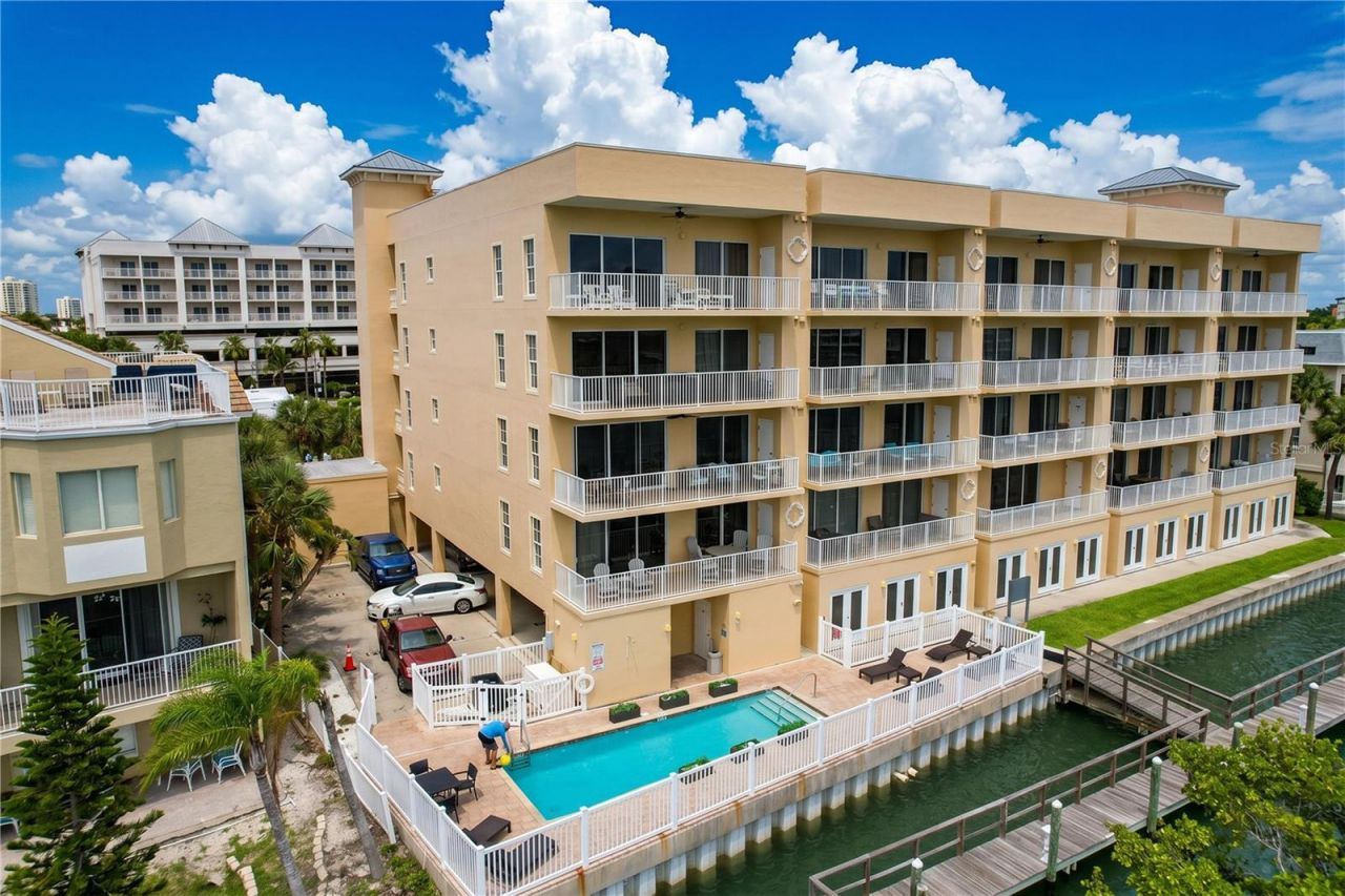 600 Bayway Boulevard, Unit 304, Clearwater Beach, FL 33767 Photo