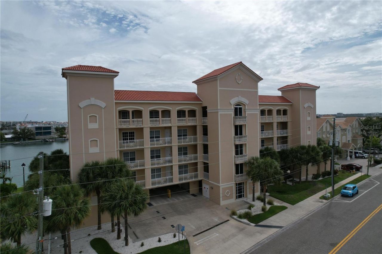 600 Bayway Boulevard, Unit 304, Clearwater Beach, FL 33767 Photo