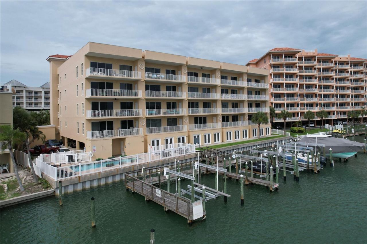 600 Bayway Boulevard, Unit 304, Clearwater Beach, FL 33767 Photo