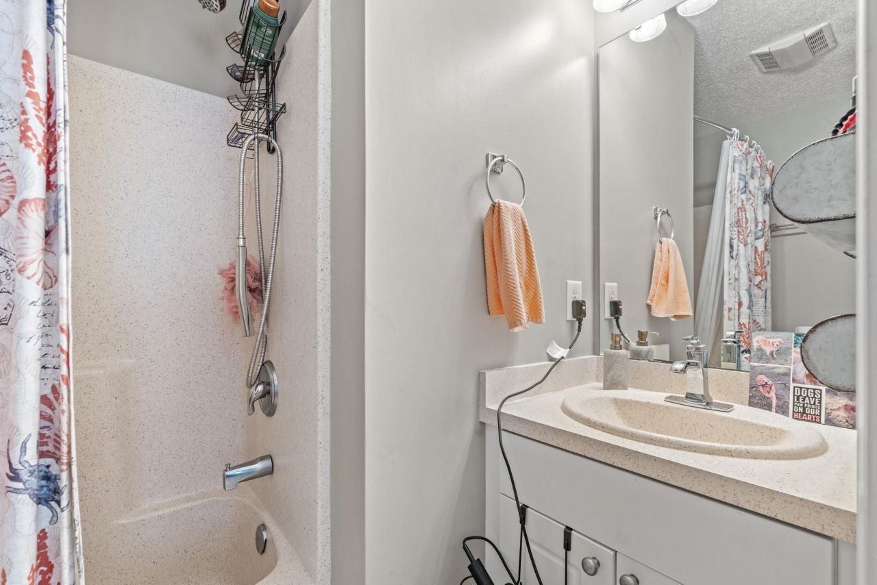 620 Sailbrooke Ct.  Photo 13