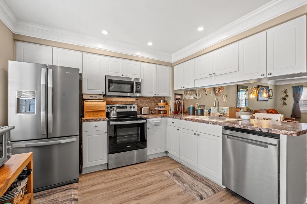 620 Sailbrooke Ct.  Photo 6