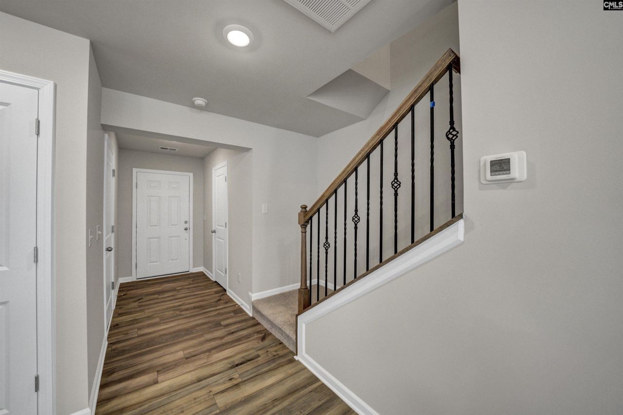 163 Winding Chestnut Drive  Photo 4