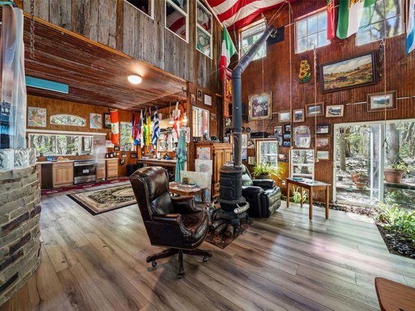 907 Deertrail DR, San Marcos, TX 78666