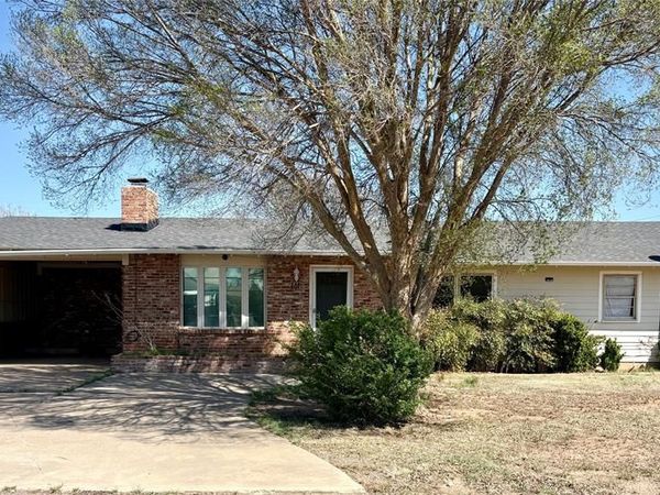 601 N Morton Street, Hollis, OK 73550