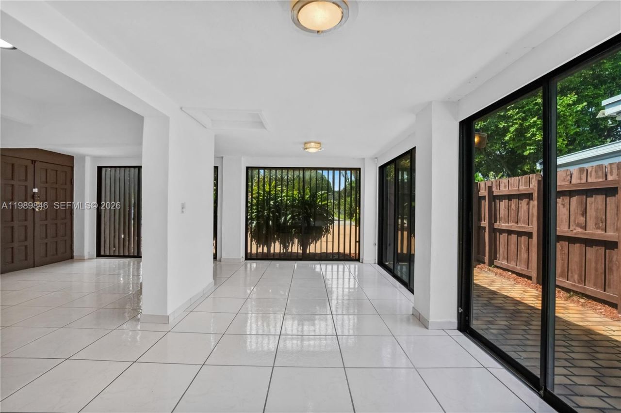 17831 NE 13th Ave , North Miami Beach, FL 33162 Photo