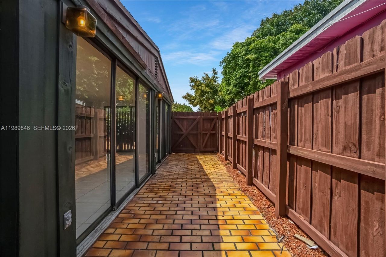 17831 NE 13th Ave , North Miami Beach, FL 33162 Photo