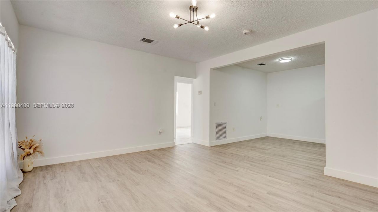 1036 NW 75th St , Unit Main, Miami, FL 33150 Photo