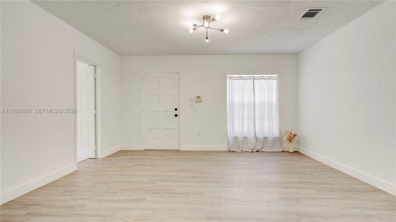 1036 NW 75th St , Unit Main, Miami, FL 33150 Photo