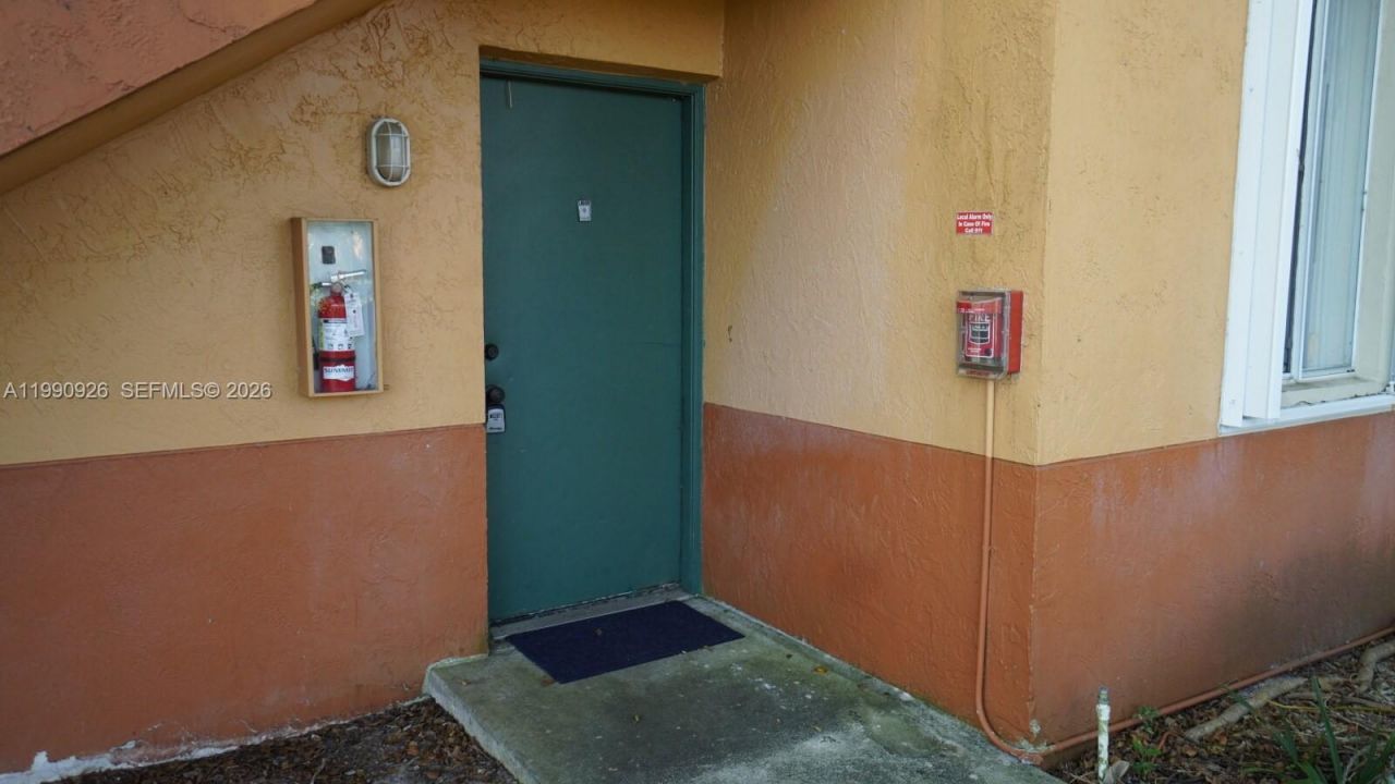 10701 Cleary Blvd , Unit 102, Plantation, FL 33324 Photo