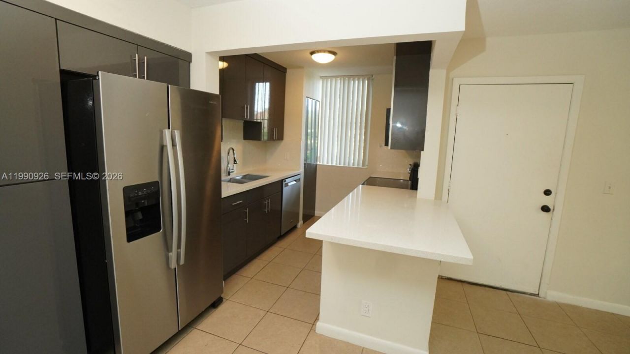 10701 Cleary Blvd , Unit 102, Plantation, FL 33324 Photo