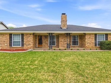 6917 Wilton Drive, Fort Worth, TX 76133