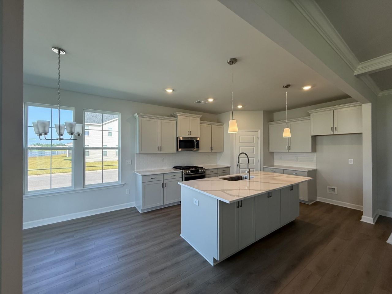 6265 Zoe Way Photo 2