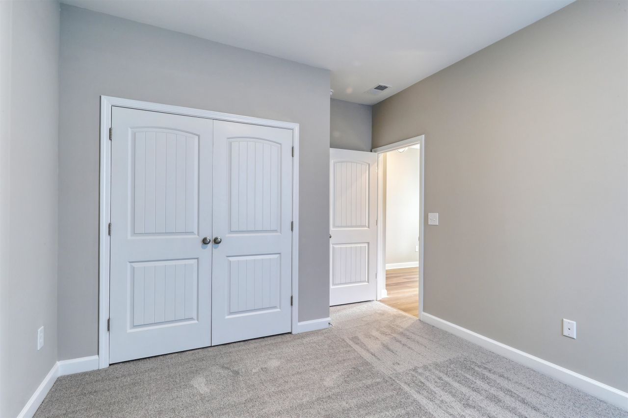 6265 Zoe Way Photo 8