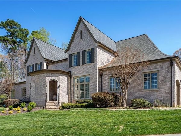 2 Chippers Court, Greensboro, NC 27407