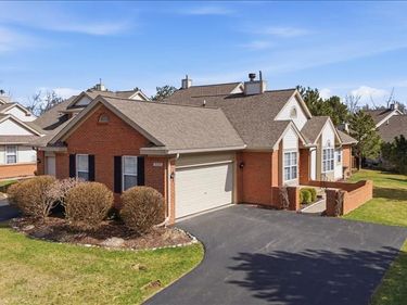 10324 Champions Circle, Grand Blanc Twp, MI 48439