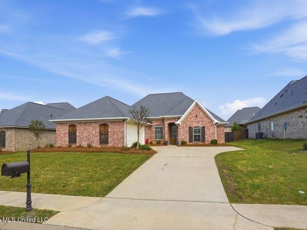 607 Gloucester Way, Flowood, MS 39232