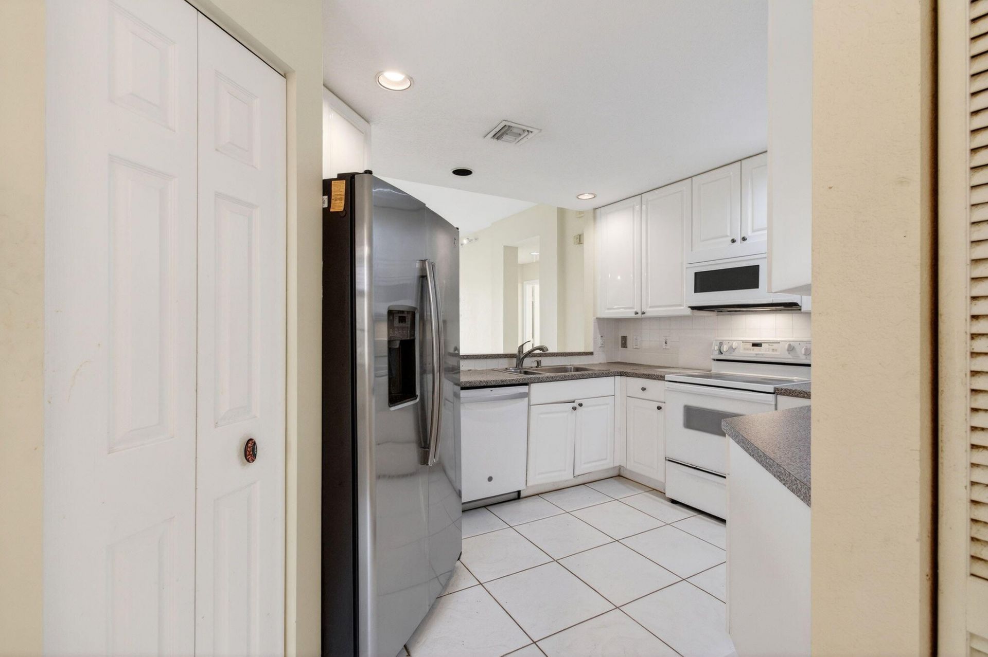 12468 Crystal Pointe Drive, Unit 102, Boynton Beach, FL 33437 Photo