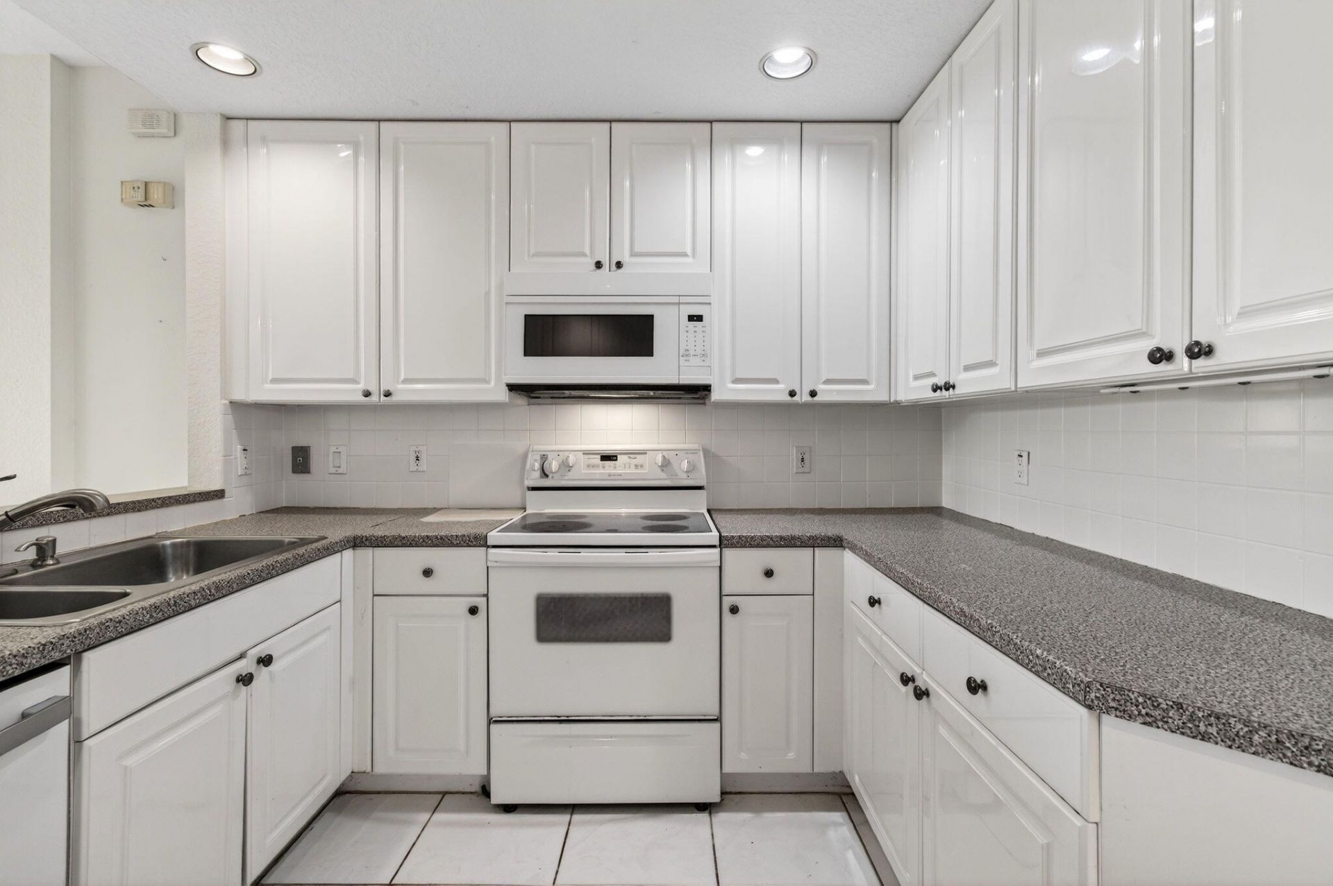 12468 Crystal Pointe Drive, Unit 102, Boynton Beach, FL 33437 Photo