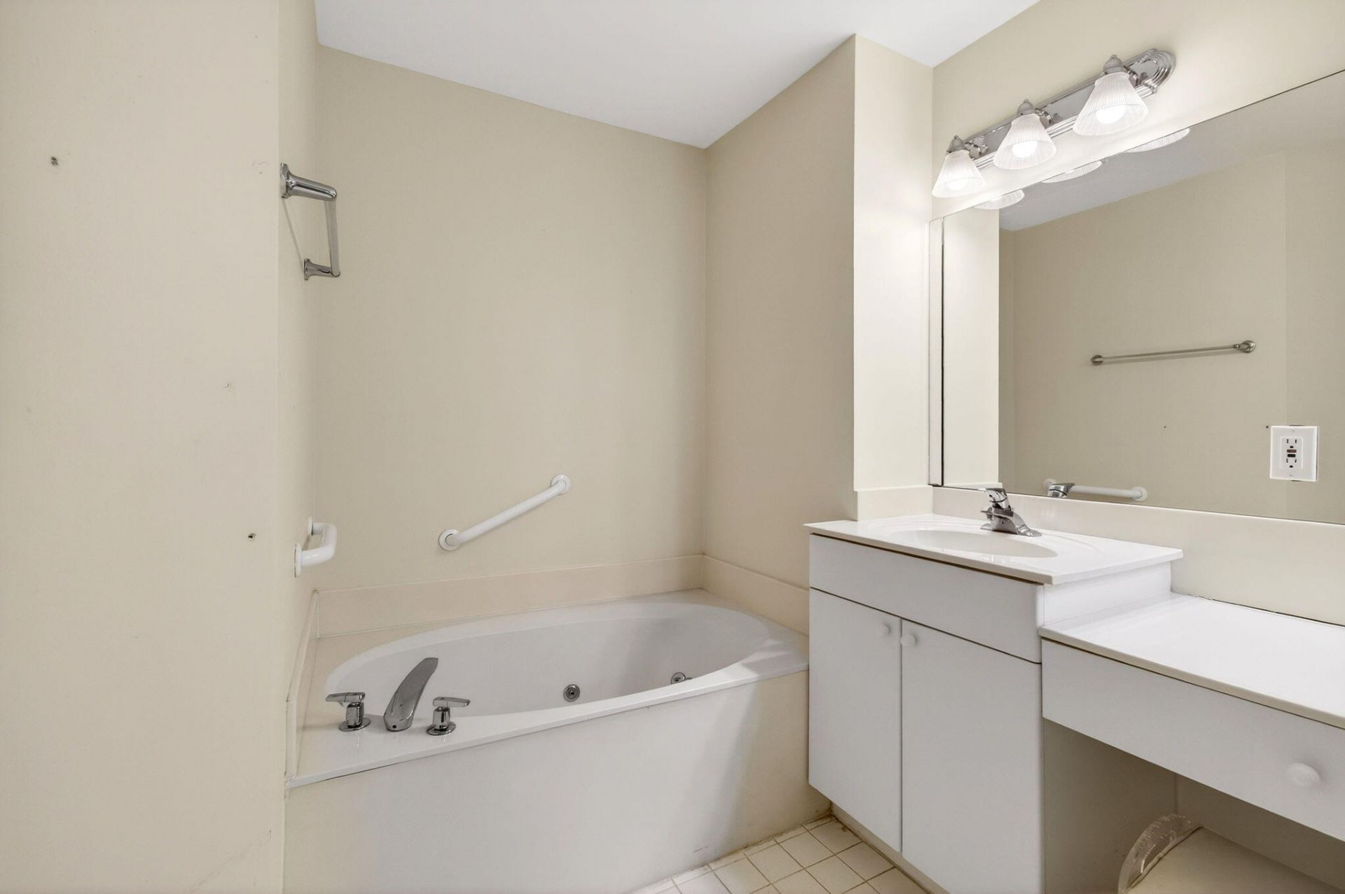 12468 Crystal Pointe Drive, Unit 102, Boynton Beach, FL 33437 Photo