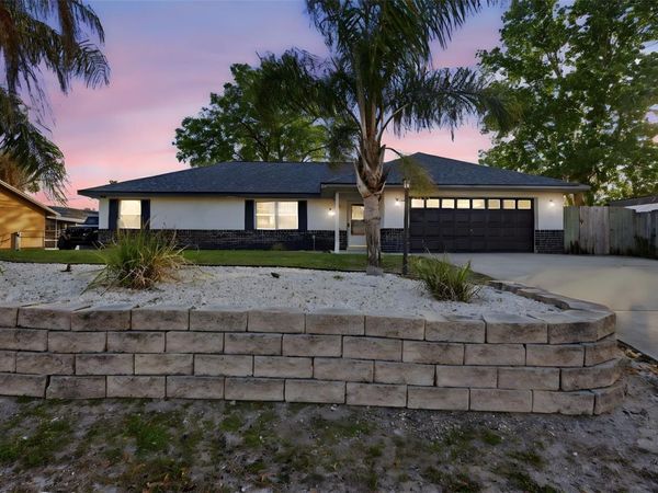 929 FORT SMITH BOULEVARD , DELTONA, FL 32738