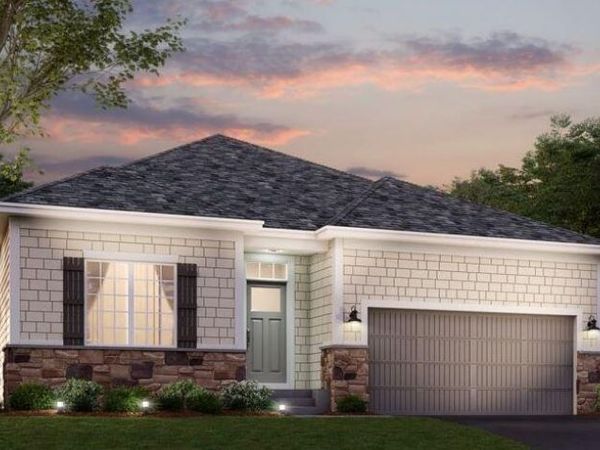 8200 Haywood Drive , Lino Lakes, MN 55014