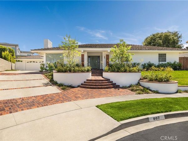 807 Aldebaran Circle, Newport Beach, CA 92660