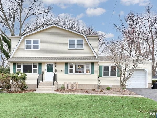 26 Wareham Road, DUMONT, NJ 07628