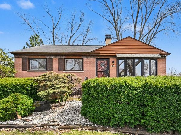 1S165 Buttercup Lane , Villa Park, IL 60181