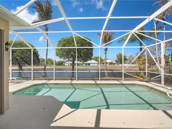 507 NW Sunflower Place, Jensen Beach, FL 34957