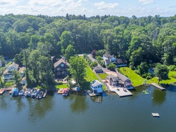 30 E Shore Culver Rd, Frankford, NJ 07826