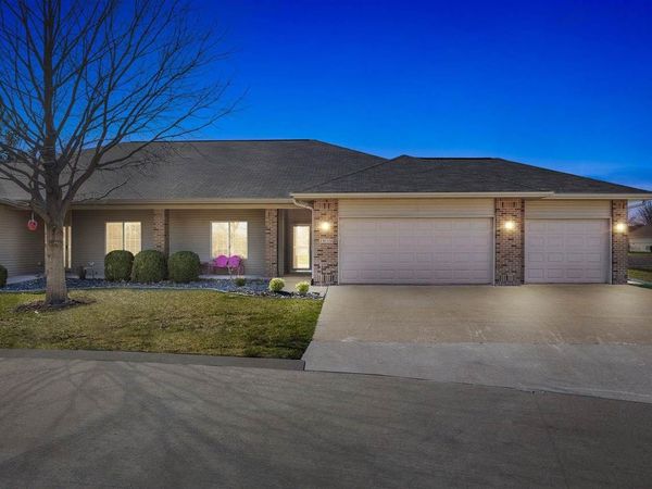 1659 Clifford Ln, Iowa City, IA 52240