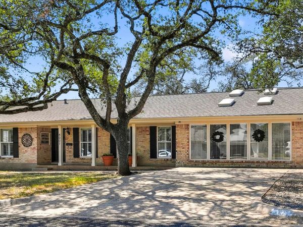 4001 Greystone DR, Austin, TX 78731