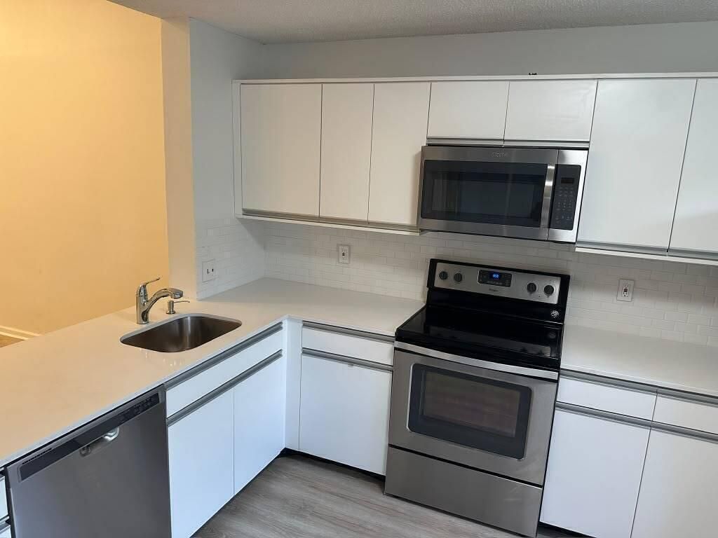 6703 Via Regina, Boca Raton, FL 33433 Photo