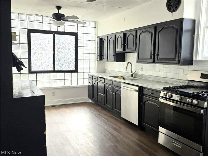 9 Camden Place, Parkersburg, WV 26101 Photo 2