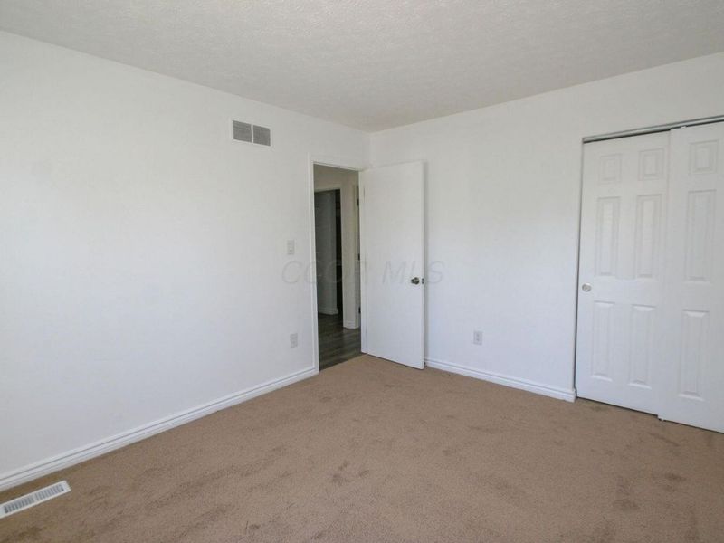 1080 Arapaho Avenue , Worthington, OH 43085 Photo 12