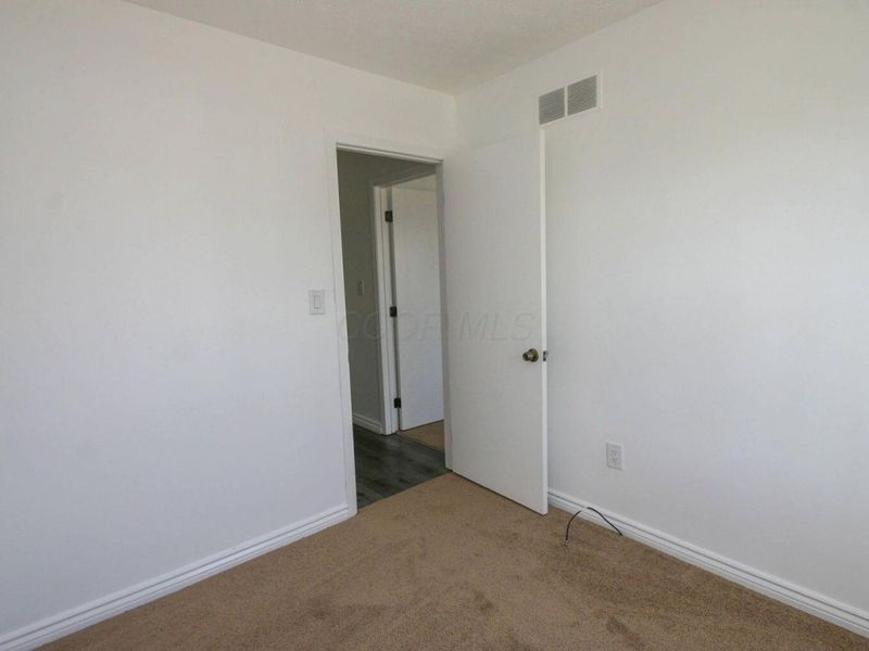 1080 Arapaho Avenue , Worthington, OH 43085 Photo 15