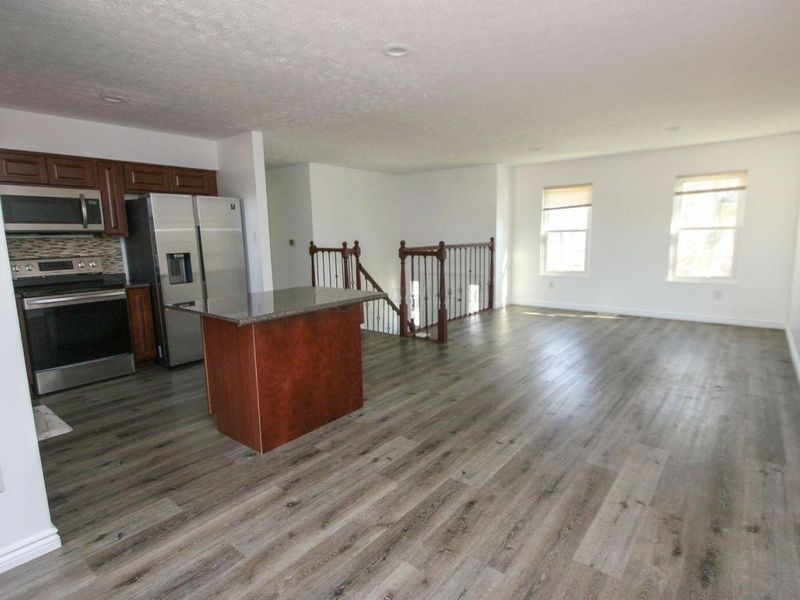 1080 Arapaho Avenue , Worthington, OH 43085 Photo 6