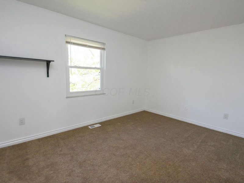 1080 Arapaho Avenue , Worthington, OH 43085 Photo 8