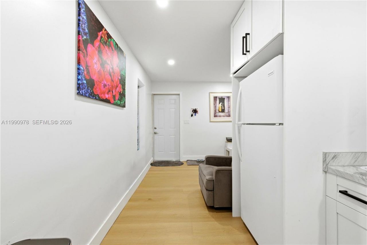 5666 Mayo St , Unit 2, Hollywood, FL 33023 Photo