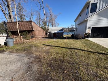 6912 Colony Drive, West Bloomfield Twp, MI 48323