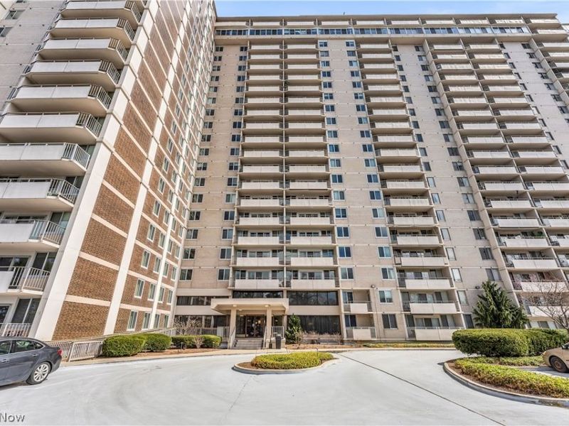 12900 Lake Avenue, Unit 320, Lakewood, OH 44107 Photo 1