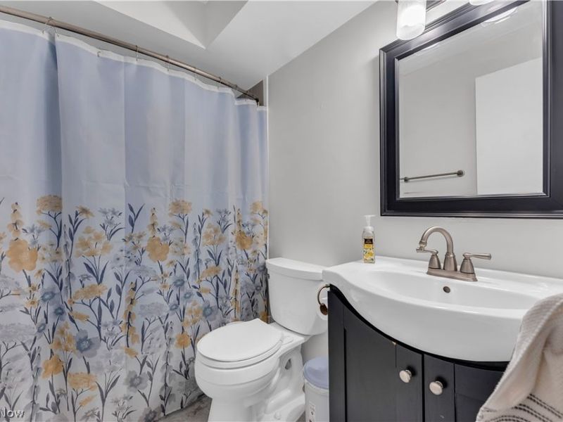 12900 Lake Avenue, Unit 320, Lakewood, OH 44107 Photo 18